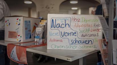Bild: Michael Golinski, Stadt Amberg/exb
Verschiedene Selbsthilfegruppe informieren diesen Samstag über ihr Angebot in der Stadtbibliothek Amberg.