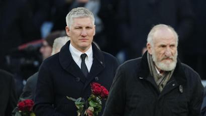 Bild: Kay Nietfeld/dpa
Bastian Schweinsteiger (l) übernimmt die Schirmherrschaft für ein traditionelles Golf-Turnier zugunsten der „Franz Beckenbauer-Stiftung“.
