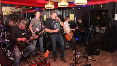 Bild: pi
"Old Boy & The Rockin' Guys" legen eine tolle Show hin.