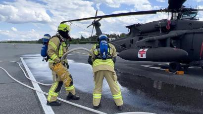 Bild: Heike Unger
Übung für den Ernstfall: Ein Hubschrauber hat technische Probleme bei der Landung.