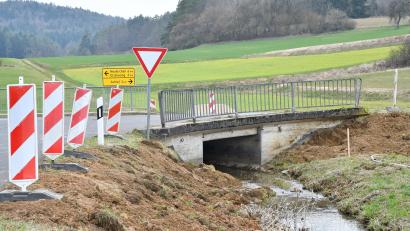 Bild: Petra Hartl
Die Reinbachbrücke bei Kirchenreinbach soll abgerissen und durch eine neue Brücke ersetzt werden.