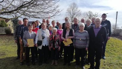 Bild: Johann Franz/exb
Anlässlich seines 40-jähriges Bestehens ehrt der Hohenkemnather Krankenpflegeverein langjährige Mitglieder.