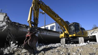 Symbolbild: Petra Hartl
Aus einem Bagger wurde in der Nacht auf Dienstag das Display der Rückfahrkamera entwendet.