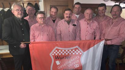 Bild: Roland Ried/exb
Der Vorstand der Wurzer Hogerer: Rudolf Schopper, Franz Witt, Rudi Maier, Günther Liebs, Martin Zeidler, Tom Kreuzer, Hans Konopka, Rudi Kreuzer, Hans Ruf (von links).