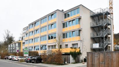 Bild: Petra Hartl
Das Seniorenheim der Diakonie Amberg in der Hellstraße am Mariahilfberg. Das Heim mit seinen derzeit 65 Bewohnern und 70 Mitarbeitern wird Ende April geschlossen.