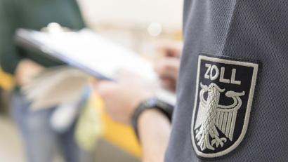 Bild: pzfm
Zollfahnder im Einsatz.