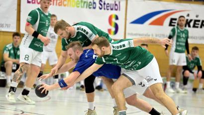 Archivbild: Hubert Ziegler
Auf ein richtig hartes Stück Arbeit einstellen muss sich die SG Auerbach/Pegnitz (im Bild Stephan Bruckmayer im blauen Trikot) im Auswärtsspiel bei der HSG Lauf-Heroldsberg.