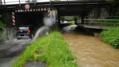 Archivbild: Gebhardt
Nach Starkregen kommt es an der Erzhausstraße beim Spitzerbach oft zu Überschwemmungen.