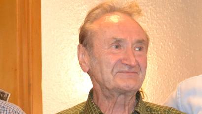 Archivbild: gi
Hans Bodensteiner, der „Scheen Hans“ wurde unter großer Anteilnahme der Bevölkerung und der Vereine zu Grabe getragen.
