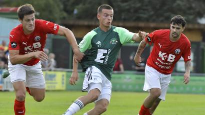 Archivbild: Hubert Ziegler
Die DJK Ammerthal muss beim ASV Cham mit 0:2 die vierte Niederlage in Folge hinnehmen.