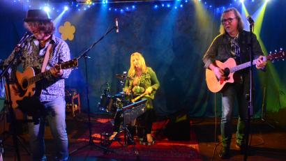 Bild: Kunz
Das Trio "Jara Milo" rockt die Live Stage.