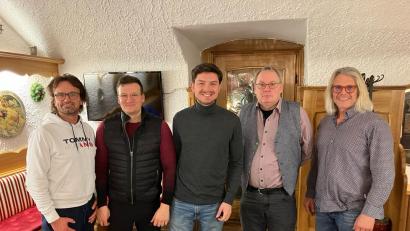 Bild: Peter Gschwend/exb
Zu einem Infoabend hatte der FDP-Kreisverband eingeladen. Im Bild (von links) Bernd Witthöft, Sascha Renner vom Bezirksverband, MdB Nils Gründer, Kreisvorsitzender Reinhard Heinrich und Wolfgang Karbstein.