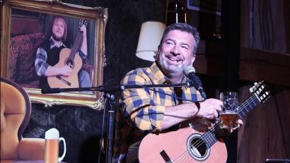 Archivbild: Stadt Marktredwitz/exb
Im Schießlhof gibt es einen Fredl-Fesl-Abend mit Gery Gerspitzer.