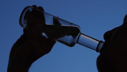 Bild: Soeren Stache/dpa
Alkohol (Symbolbild) bleibt zusammen mit Zigaretten die Einstiegsdroge Nummer eins, betonen die Mitarbeiter der Fachambulanz für Suchtprobleme.