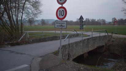 Bild: bnr
Die Hüttenbachbrücke ist in die Jahre gekommen und muss dringend erneuert werden. Die Baumaßnahme ist für 2025 geplant.