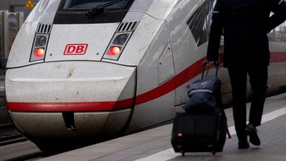 Bild: Sven Hoppe/dpa
Bis zum Betriebsbeginn soll das volle Fahrplanangebot wieder weitgehend hergestellt sein.