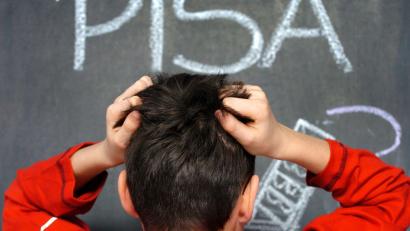 Symbolbild: Jens Büttner/dpa
Vertreter der BLLV-Kreisverbände in Amberg und Amberg-Sulzbach kritisieren die "Pisa-Offensive" des Kultusministeriums.