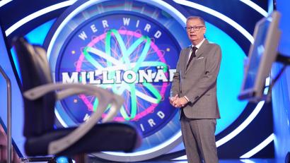Bild: Stefan Gregorowius/RTL
Bei "Wer wird Millionär" holt Moderator Günther Jauch einen Kandidaten aus dem Landkreis Neustadt/WN auf den Ratestuhl.
