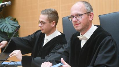 Bild: Gabi Schönberger
Die Staatsanwälte Wolfgang Voit (rechts) und Andreas Falk.