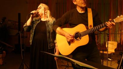 Bild: rn
Manuela Brand und Andreas Demleitner verabschiedet sich mit „Coming down at a sunny day“.