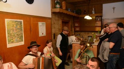 Bild: bey
Grad zünftig war´s beim ersten Heimatabend im Gasthaus "Zum Bergbauern" im Ortsteil Berghaus.