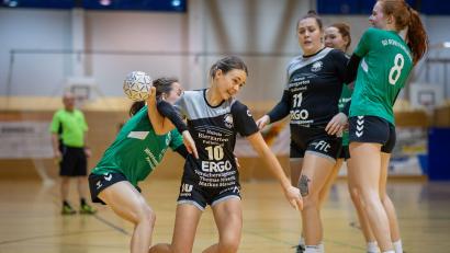 Bild: Günter Uschold
Carina Hauser (am Ball/Szene aus einem anderen Spiel) traf gegen Forchheim acht Mal.