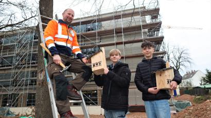 Bild: Pressestelle Stadt Weiden i.d.OPf./exb
Pestalozzischüler bauen Nistkästen für Vögel im Stadtgebiet