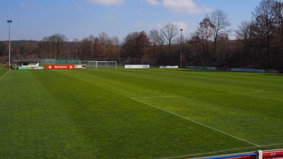 Bild: wmi
Wenn sich Vereinsmitglieder und Unterstützer zusammenschließen, um ein Projekt zu verwirklichen, dann wird möglich, was vorher utopisch schien. Die Verantwortlichen des FC Vorbach hoffen, ihr Projekt erfolgreich umsetzen zu können, um Aktiven und Zuschauern ein attraktives Sportgelände und weiterhin beste Platzverhältnisse präsentieren zu können.