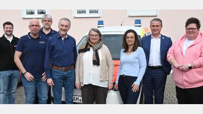 Bild: gf
Die First Responder Poppenricht bestätigen ihren Vorstand (von links): BRK-HvO-Koordinator Max Herbst, Standortleiter Michael Reimelt, Stefan Giehrl, Bertram Gebhard, Waltraud Lobenhofer, Simone Luttenberger, Bürgermeister Hermann Böhm und Michaela Müller.
