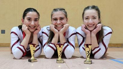 Bild: Julia Ritter
Lucy Frötschl, Alisha Höfler und Alina HInrichsmeyer (von links, alle TG Tirschenreuth) waren die tagesbesten Turnerinnen beim Gauliga-Cup in Erbendorf.
