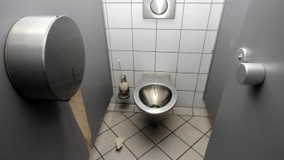 Symbolbild: Stephan Huber
Unbekannte Täter zündelten in einer öffentlichen Toilette in der Bauerstraße in Marktredwitz.