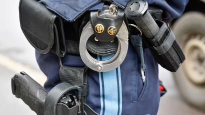 Symbolbild: Petra Hartl
Drei Männer, sie verdächtigt werden, Baumaschinen, Industriegeräte und Kupferkabel im Wert von mehreren tausend Euro gestohlen zu haben, werden am Sonntagnachmittag in Waidhaus festgesetzt. Nun sind sie in Untersuchungshaft.