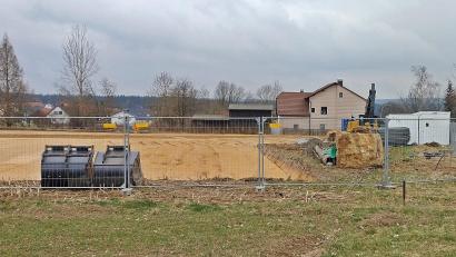 Bild: ld
Seit einigen Wochen wird das Baufeld für den neuen Markt vorbereitet.