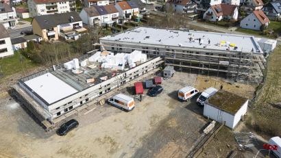 Bild: Wolfgang Erhart/exb
Gut investiertes Geld, meinen nicht nur CSU und Wählerbund, fließt in die Fertigstellung der siebengruppigen Kindertagesstätte in Waldershof.
