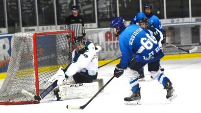 Bild: Büttner
Die Schüler des 1. EV Weiden (Szene aus der Partie gegen Ottobrunn) belegten beim Endturnier um die bayerische Landesliga-Meisterschaft den zweiten Platz.