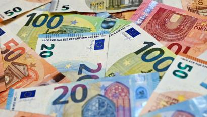 Symbolbild: Patrick Pleul/dpa
Im Marktgemeinderat übte Edgar Wenisch (SPD) scharfe Kritik an der Finanzpolitik der Marktgemeinde Konnersreuth.