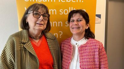 Bild: ihl
Für die Vorsitzende des Hospizvereins Gisela Pöhler (links) steht und fällt der Verein mit den Begleitern. Rechts Hospizbegleiterin Waltraud Trummet
