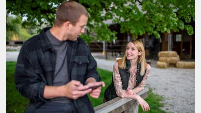 Bild: Christof Arnold/ARD
Julia Gruber als Amelie Limbach mit Florian Frowein als Tim Saalfeld bei "Sturm der Liebe"