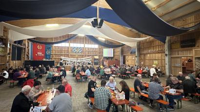 Bild: Tom Kreuzer/exb
Das große Preisschafkopf-Turnier mit spannenden Preisen.