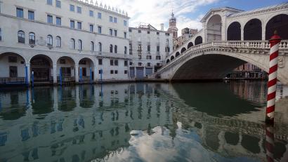 Bild: Anteo Marinoni/LaPresse/AP/dpa
Venedig, eines der Top-Reiseziele der Welt, bittet Tagesbesucher künftig an ausgewählten Terminen zur Kasse.