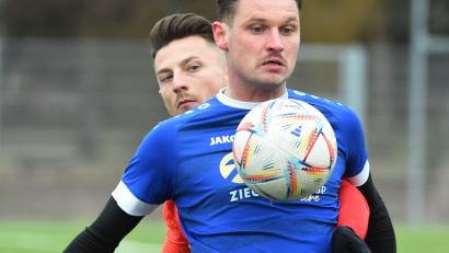 Archivbild: G. Büttner
Josef Rodler (vorne) erzielte beide Treffer beim 2:1-Sieg der SpVgg SV Weiden in Kareth.
