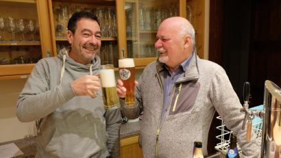 Bild: do
Das Dream-Team bleibt dem Kulturverein Vorbach erhalten. Seit nunmehr 13 Jahren im Amt, bestätigten die Mitglieder Gerd Retzer (rechts) als Vorsitzenden und Werner Meier als Stellvertreter des Vereins.