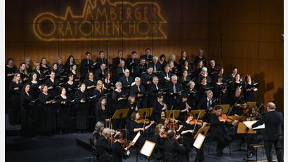 Bild: Stephan Huber
Der Amberger Oratorienchor bot mit dem Amberger Sinfonieorchester im Kongresszentrum die Passionskantate von Gottfried August Homilius dar.