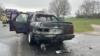 Bild: Polizei Marktredwitz/exb
Ausgebrannt ist der Kofferraum dieses alten Fords.