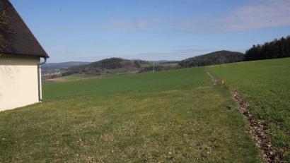 Bild: frd
Der „Solarpark Sallach“ nimmt Formen an, eine weitere Hürde ist genommen, eine nochmalige Auslegung des Entwurfsstandes ist beschlossen worden.