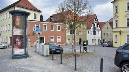 Bild: Stephan Huber
An der Ecke Neustift/Malteserplatz in Amberg soll eventuell ein Parklet aufgestellt werden, eine Kombination aus Sitzmöbel und Grünzone. Darüber soll aber noch einmal diskutiert werden.