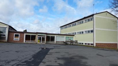 Bild: hme
Der Umbau des ehemaligen Schulhauses zum Bürgerhaus ist immer wieder Thema im Marktgemeinderat Kohlberg.