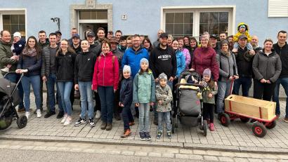 Bild: bjp
Nach fünfjähriger Pause erinnerte man sich in und um Burkhardsreuth gern wieder an die Emmausgangstradition der örtlichen Feuerwehr. Ziel der 50-köpfigen Wandergruppe war diesmal Tremmersdorf.