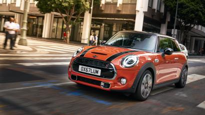 Bild: BMW Group/dpa
Mini maximal: Bei Gebrauchtwagen-Experten findet der Mini viel Lob.