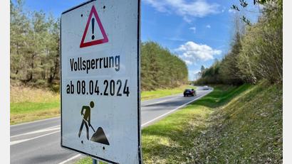 Bild: Gabi Schönberger
Zwischen Hütten und Tanzfleck ist ab Montag, 8. April, die Straße für mehrere Wochen gesperrt.